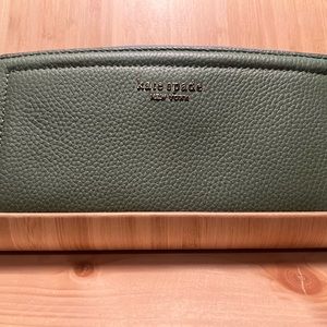 Kate Spade Leather Knott Wallet in Romaine